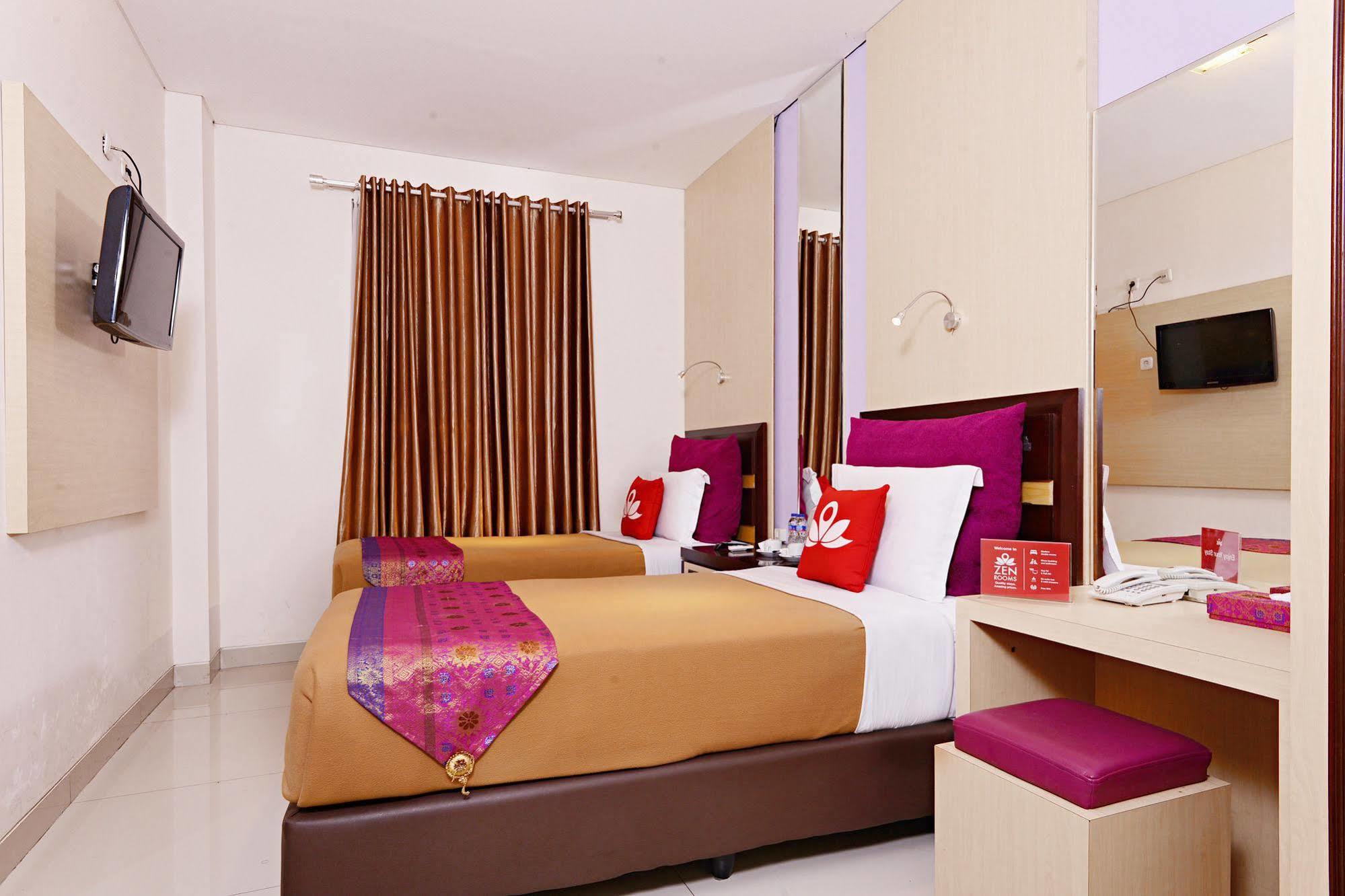 Zen Rooms Riau Natuna Bandung Ngoại thất bức ảnh