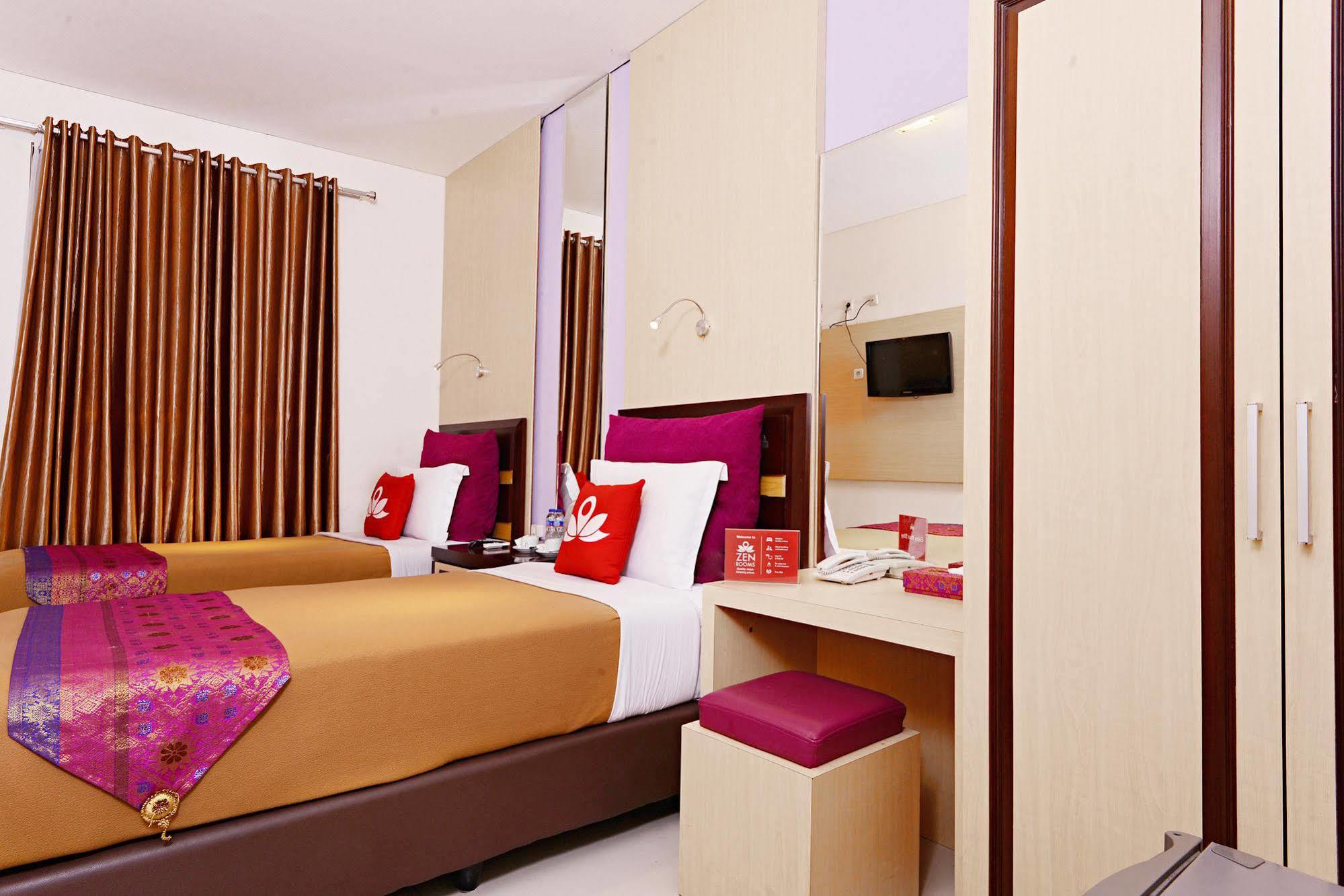 Zen Rooms Riau Natuna Bandung Ngoại thất bức ảnh