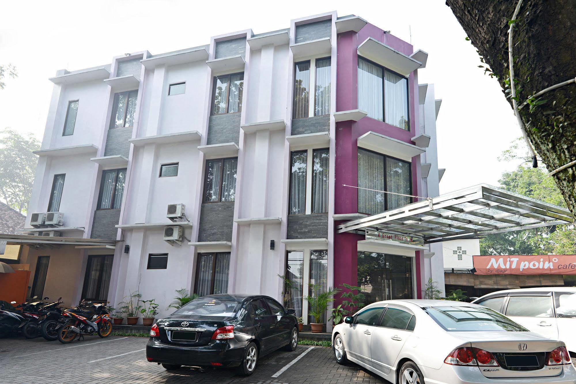 Zen Rooms Riau Natuna Bandung Ngoại thất bức ảnh