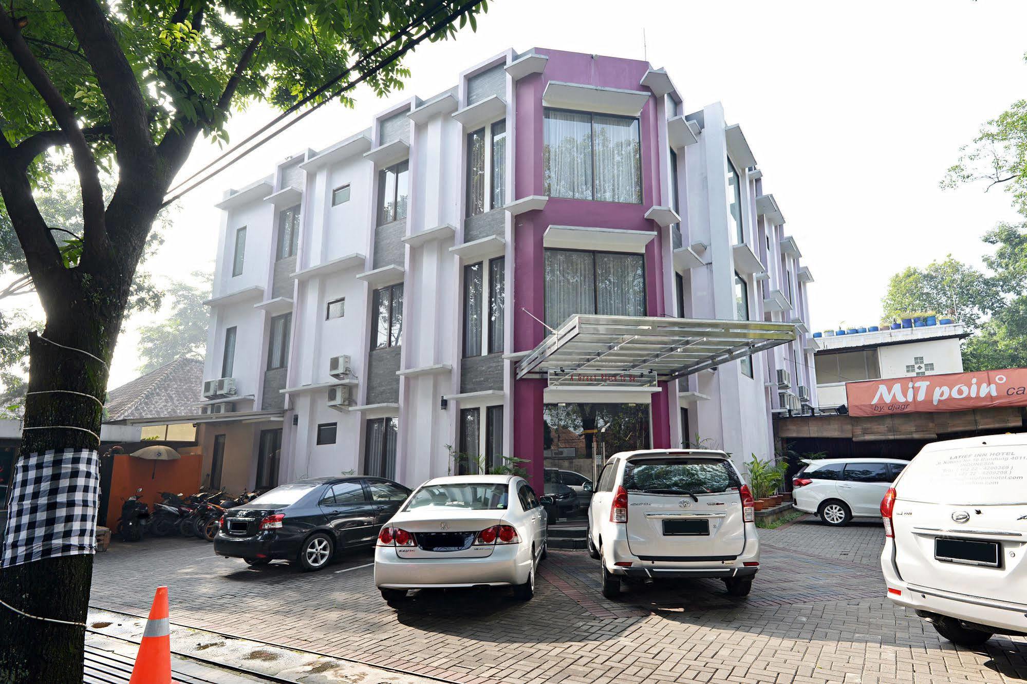 Zen Rooms Riau Natuna Bandung Ngoại thất bức ảnh